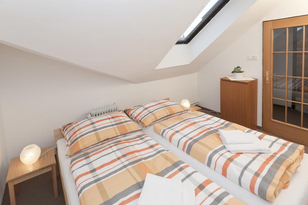 Oneman Hostel Prag Rum bild