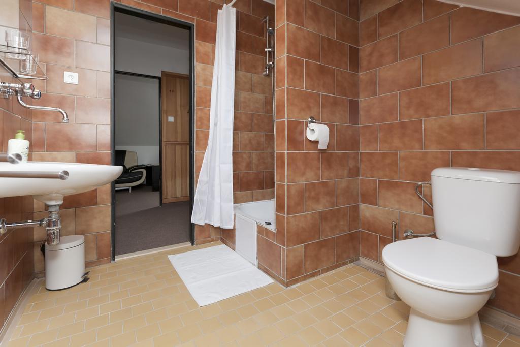 Oneman Hostel Prag Rum bild